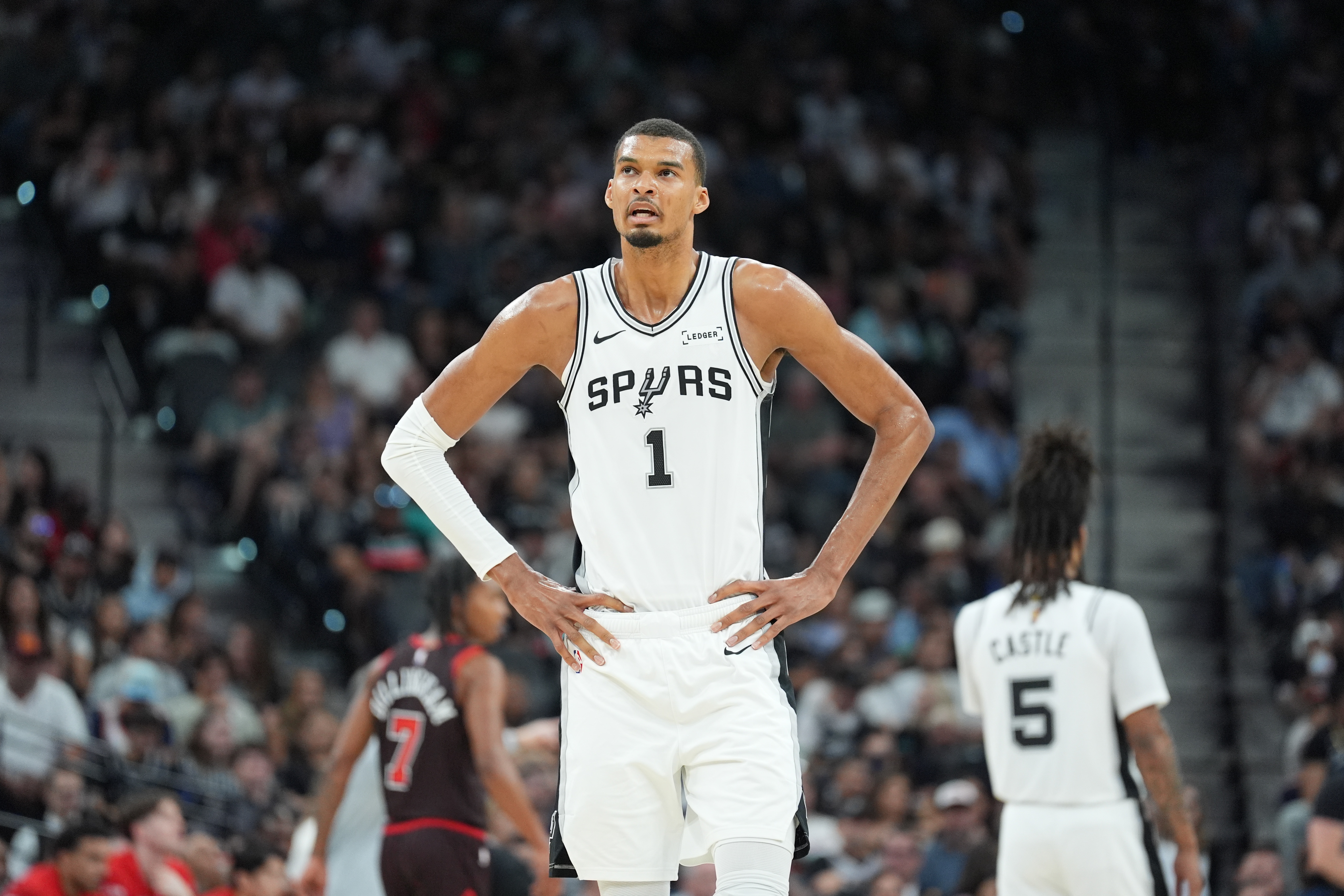 开云APP-文班谈65场规则：不设置场次限制也合理 75%出场比例可能比较合适