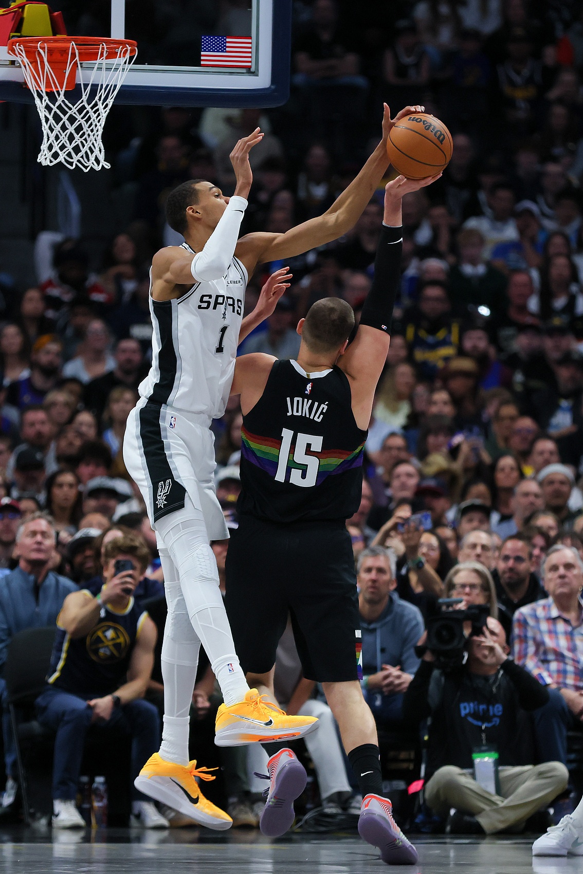 开云APP-巴爷：我认为文班将是下一个解锁乔丹成就的球员 拿到MVP和DPOY